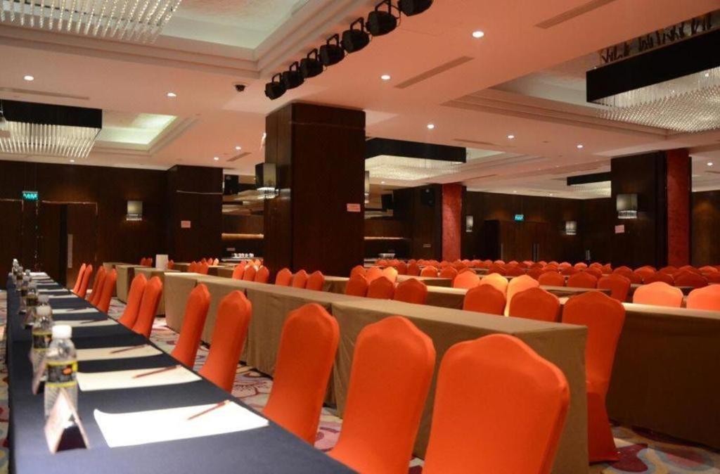 Wyndham Garden Hotel Lingshui  Exterior foto